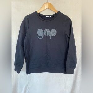 Women’s Gap Sweatshirt